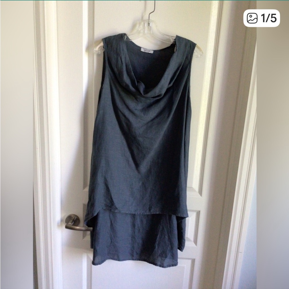Banana blue linen tunic size small